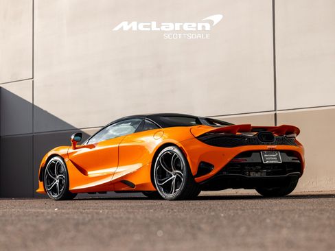 Used 2024 McLaren 750S Spider RWD image 6
