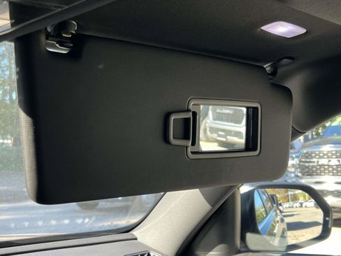 Used 2022 Volkswagen Atlas Cross Sport SE image 10