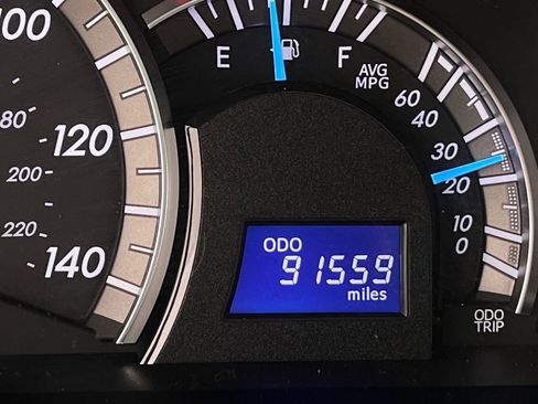 Used 2014 Toyota Camry SE w/ Leather Package image 17