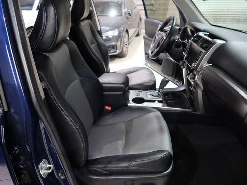 Used 2022 Toyota 4Runner SR5 Premium w/ Moonroof Package RWD image 13