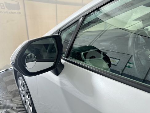 Used 2025 Toyota Corolla LE FWD image 10