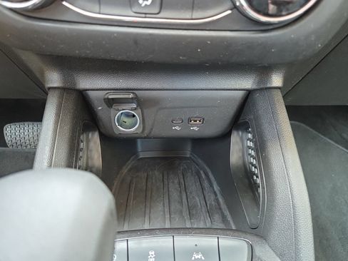 Used 2024 Chevrolet TrailBlazer LS FWD image 17