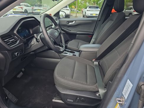 Used 2024 Ford Escape Active w/ Tech Pack #2 AWD/4WD image 17