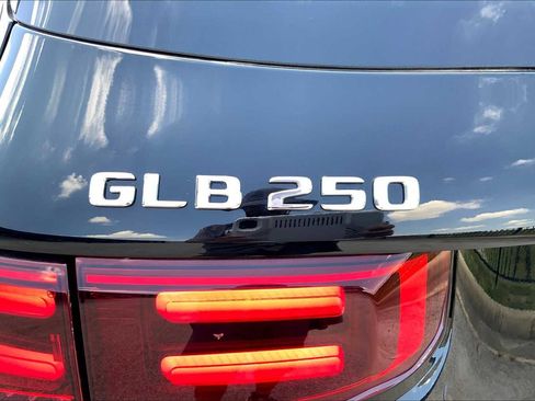 New 2025 Mercedes-Benz GLB 250 GLB 250 image 7