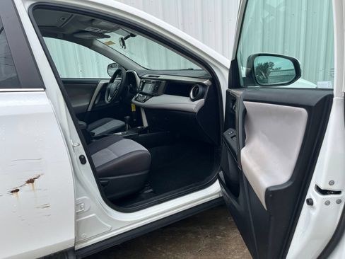 Used 2014 Toyota RAV4 XLE FWD image 16