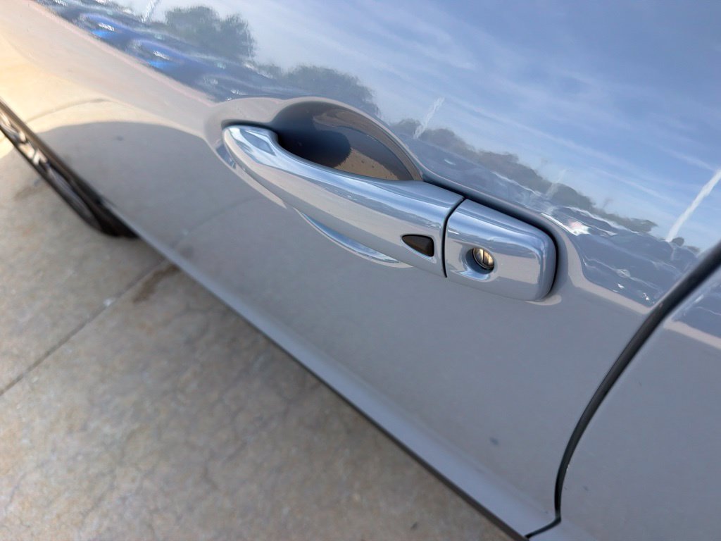 Used 2024 Nissan Kicks SV FWD image 12