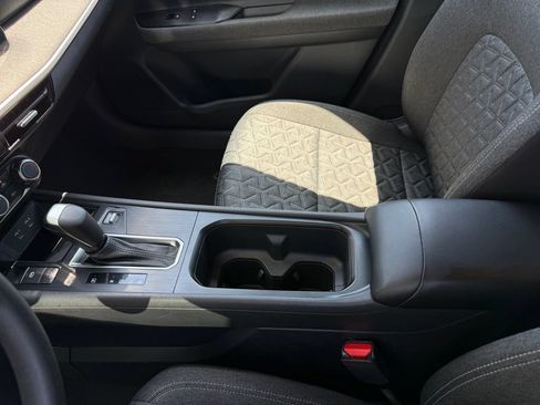 Used 2025 Nissan Kicks SV FWD image 10