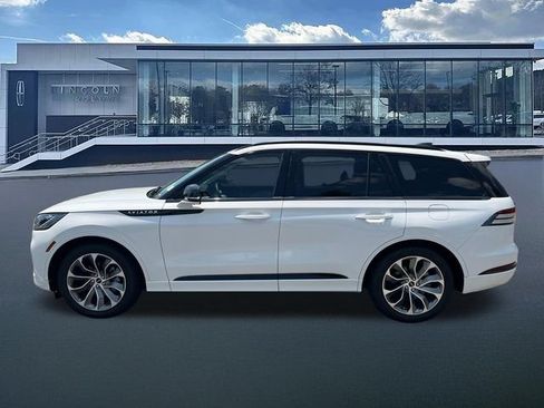 New 2026 Lincoln Aviator 2WD w/ Jet Appearance Package image 4