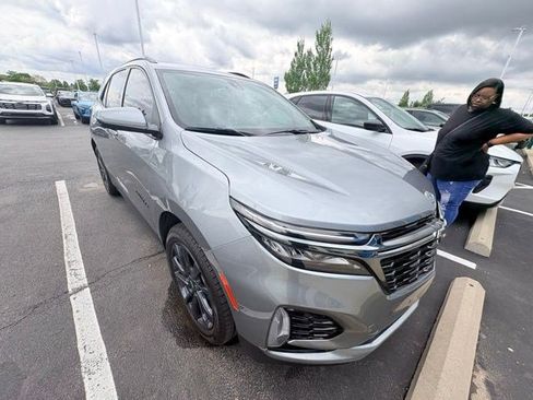 Used 2024 Chevrolet Equinox RS w/ RS Leather Package FWD image 3