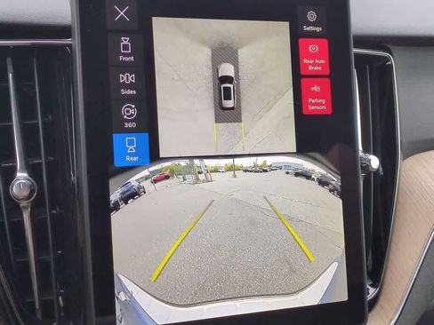 New 2026 Volvo XC60 B5 Plus w/ Protection Package Premier image 29