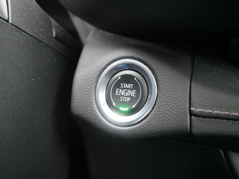 Used 2023 Buick Envision Essence w/ Sport Touring Package AWD/4WD image 26