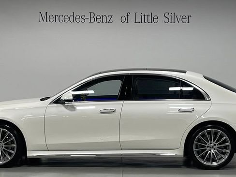 Certified 2022 Mercedes-Benz S 500 4MATIC w/ AMG Line Package image 2