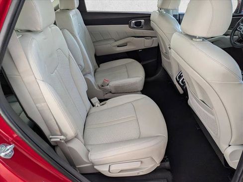 Used 2022 Kia Sorento SX Prestige w/ Panoramic Sunroof Package image 21