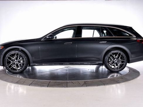Used 2024 Mercedes-Benz E 450 4MATIC All-Terrain Wagon image 2