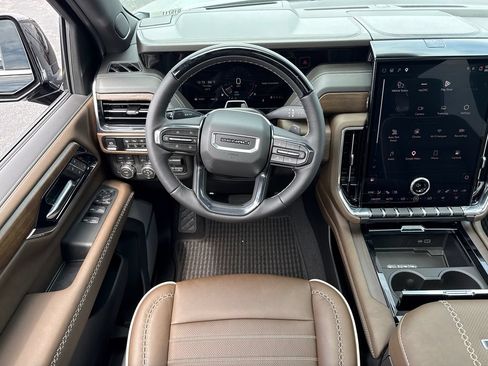 New 2026 GMC Yukon Denali Ultimate AWD/4WD image 28