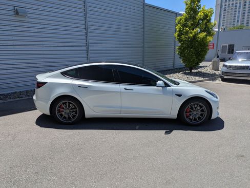 Used 2022 Tesla Model 3 Performance AWD/4WD image 2