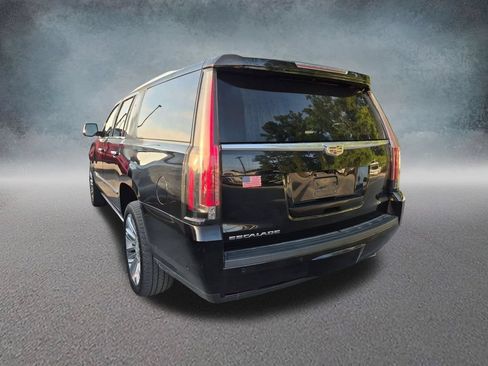 Used 2020 Cadillac Escalade ESV Platinum AWD/4WD image 6