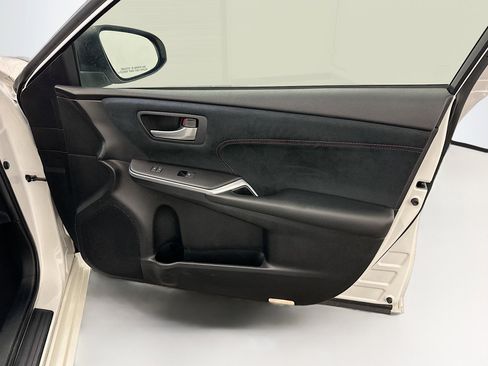 Used 2016 Toyota Camry XSE image 32