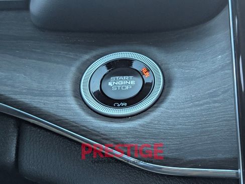 Used 2024 Jeep Grand Cherokee Overland w/ Advanced Protech Group III AWD/4WD image 22