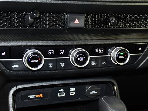 Certified 2024 Honda CR-V EX image 27