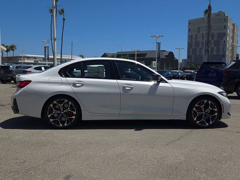 New 2026 BMW 330i Sedan w/ M Sport Package RWD image 4