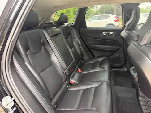 Certified 2025 Volvo XC60 B5 Plus AWD/4WD image 12