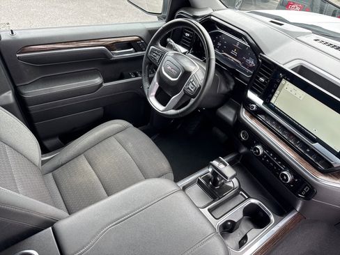 Used 2023 GMC Sierra 1500 Elevation image 31