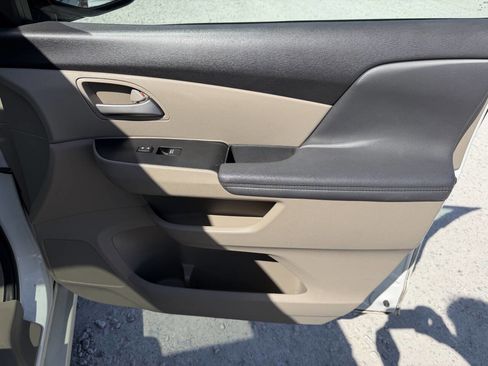 Used 2013 Honda Odyssey Touring image 16