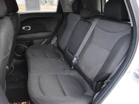 Used 2018 Kia Soul + FWD image 14