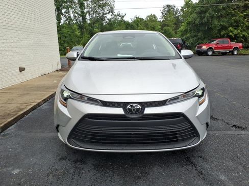Used 2025 Toyota Corolla LE w/ Convenience Package FWD image 2