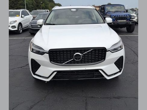 Used 2023 Volvo XC60 B5 Plus AWD/4WD image 1