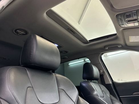 Used 2020 Kia Telluride EX FWD image 16