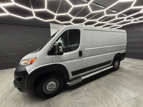 Used 2025 RAM ProMaster 2500 w/ U-Haul Equipment Group FWD image 5