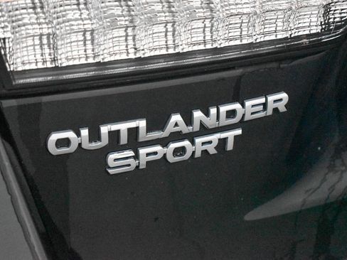 Used 2022 Mitsubishi Outlander Sport SE image 10