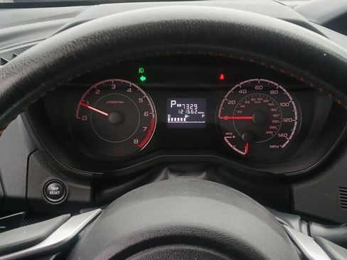 Used 2018 Subaru Crosstrek 2.0i Premium AWD/4WD image 9