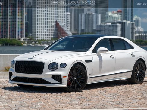 Used 2025 Bentley Flying Spur Plug-In Hybrid w/ First Edition Specification AWD/4WD image 10