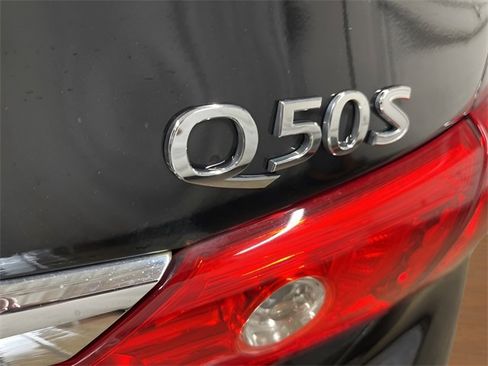 Used 2017 INFINITI Q50 Sport image 13