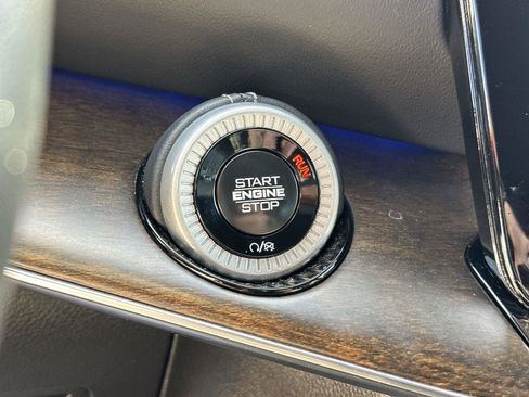 Used 2024 Jeep Grand Wagoneer L 4WD image 15