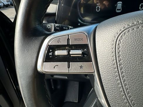 Used 2023 Kia Telluride EX w/ EX Captain's Chair Package image 25