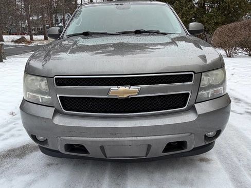 Used 2009 Chevrolet Avalanche LT image 2