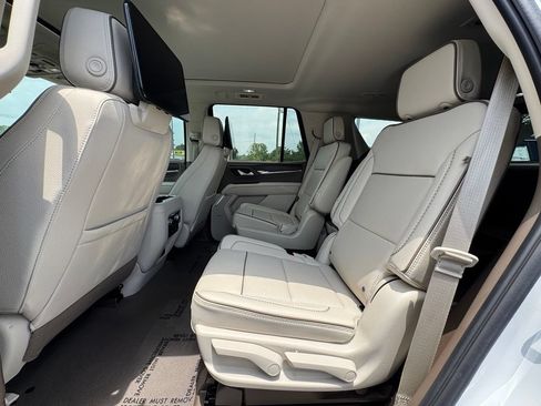 Used 2024 GMC Yukon Denali AWD/4WD image 39