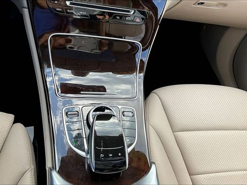 Used 2018 Mercedes-Benz GLC 300 image 17