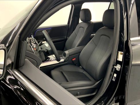 Used 2026 Mercedes-Benz GLB 250 image 21