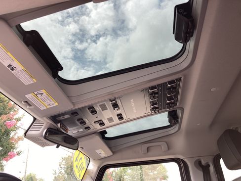Used 2024 INEOS Grenadier AWD/4WD image 23
