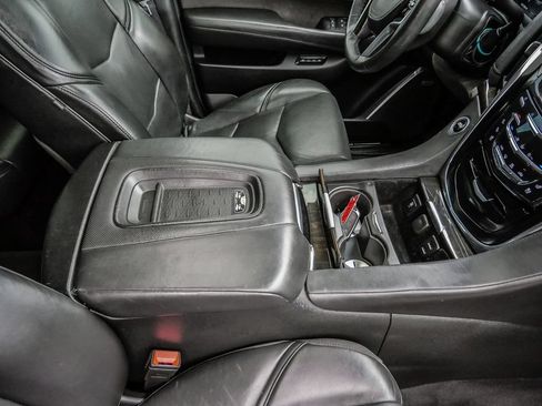 Used 2017 Cadillac Escalade Platinum AWD/4WD image 17