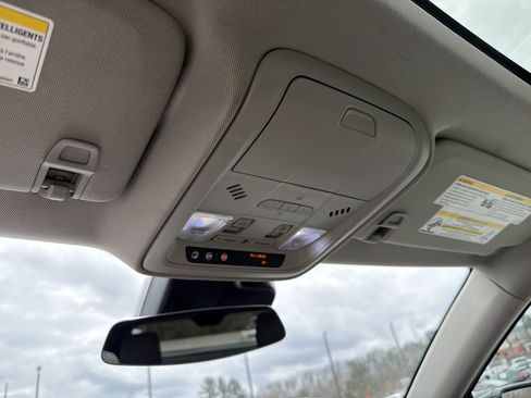 Used 2019 Cadillac XT4 Premium Luxury w/ Cold Weather Package image 28