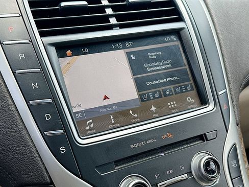Used 2017 Lincoln MKX Reserve w/ Lincoln MKX Climate Package FWD image 13