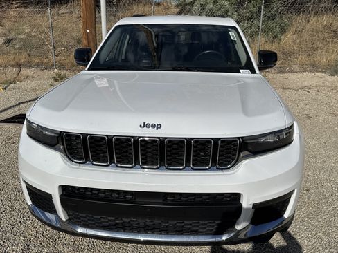 Used 2021 Jeep Grand Cherokee L Limited w/ Trailer Tow Package AWD/4WD image 4