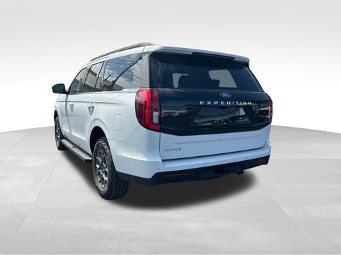 New 2026 Ford Expedition Active RWD image 3