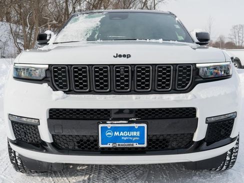 Used 2024 Jeep Grand Cherokee L Summit w/ High Altitude Package image 3